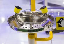 emergency-eye-wash-stations:-why-location-and-accessibility-could-save-lives